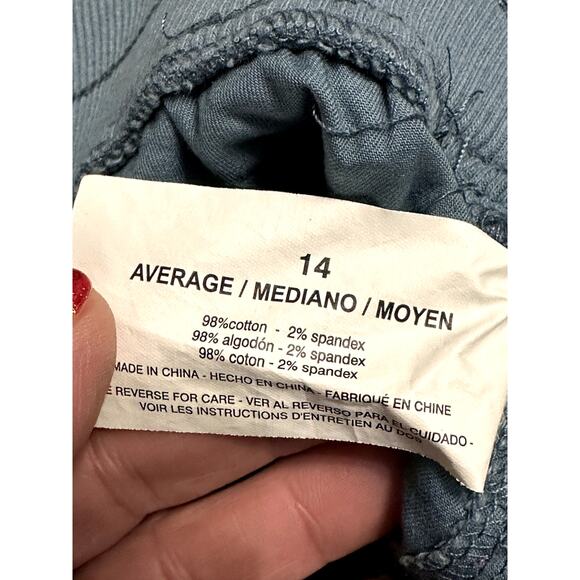 Gloria Vanderbilt Women's Blue Pull On Cargo Shorts 14 NWT - Picture 10 of 10